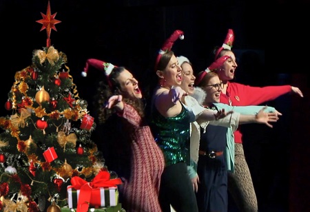 Twas A Girls Night Before Christmas: The Musical